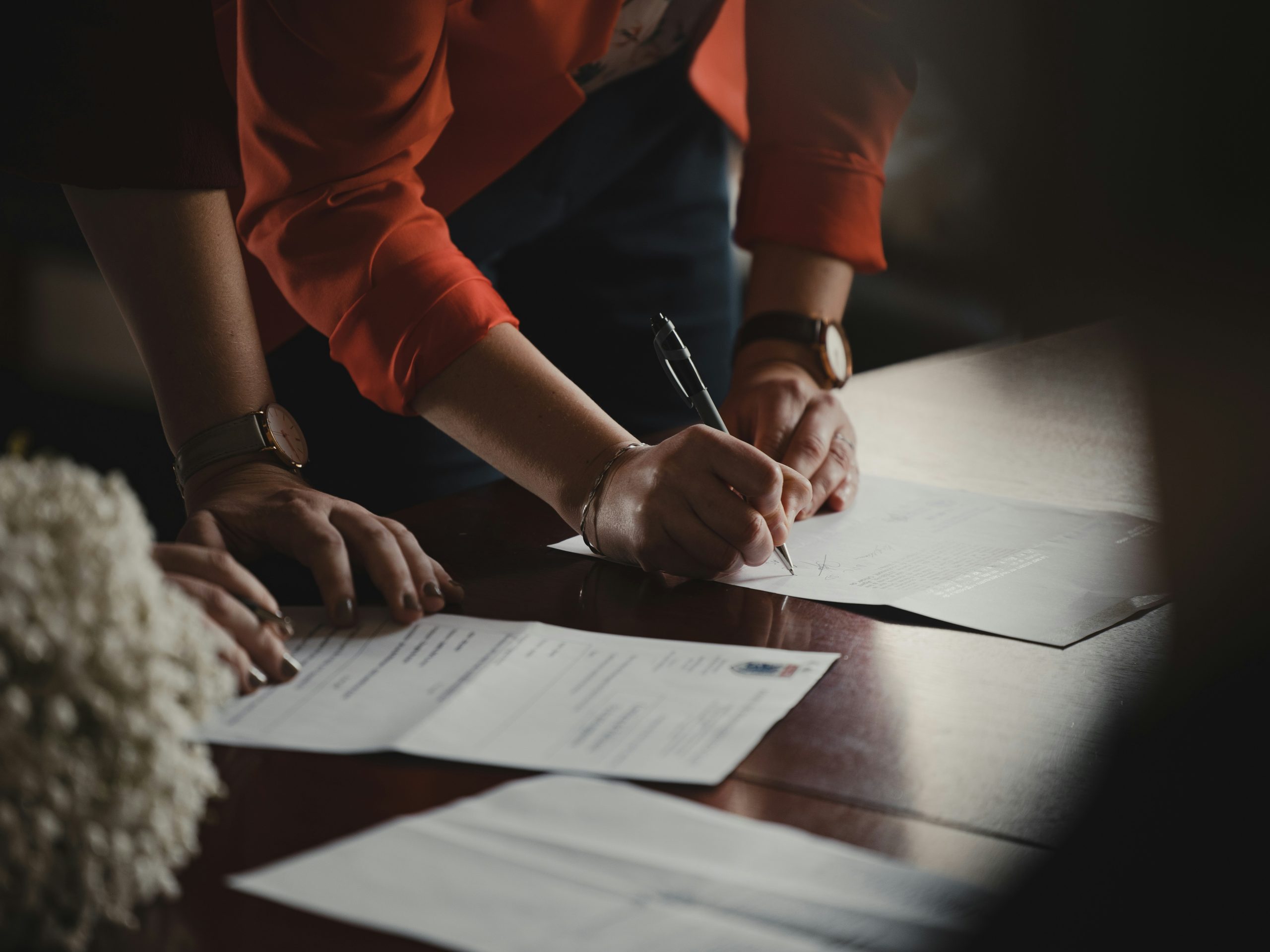 Abduction defense lawyer in Newport News VA signing documents